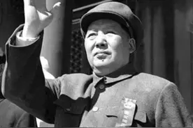 1954年，中央要给毛主席授大元帅军衔，主席：大元帅？你靠边站吧图片
