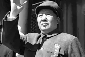 1954年，中央要给毛主席授大元帅军衔，主席：大元帅？你靠边站吧图片
