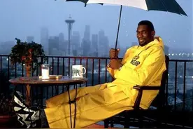 NBA纪实连载57：打球最暴力的大前锋雨人坎普，乔丹眼中最硬大前图片