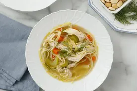 简单的鸡汤面，做好这几步，味道会更鲜图片
