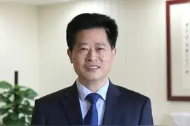 儿科医生工作强度大、待遇低，咋调动积极性？图片