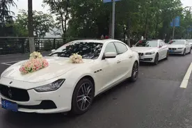 为啥婚车不能是8辆，还得开双闪？老人：里面规矩多，别掉以轻心图片