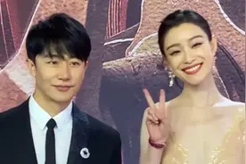 上海电影节红毯：周冬雨撑不起礼裙，倪妮成毯星，关晓彤不再土味图片