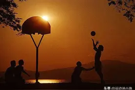 情怀：还记得最初的时候为什么打篮球吗？也许仅仅因为热爱吧图片