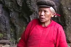 现代"白毛女"，为爱隐居深山30年，却被坏人欺辱生2孩先后夭折图片