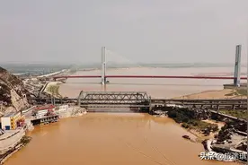 万里黄河最窄的地方，鲤鱼从此跃出龙门，一座大桥诉说着秦晋之好图片