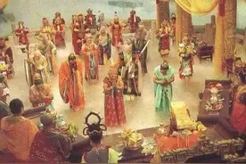 难怪孙悟空要大闹蟠桃会，你看看七仙女做了啥？图片