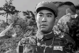 他是《打击侵略者》副团长崔凯、《东进序曲》团长邓斌，还记得吗图片