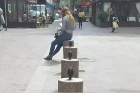 姑娘，采访你一下，说一说你此时此刻的感受？图片