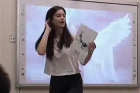 “最美幼师”走红，撞脸杨颖引围观，园长：男家长争着接娃了图片