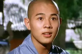 赴香港发展的李连杰为啥从不说粤语？我就说普通话，不行我就回家图片