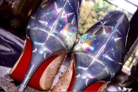 女人最心动的一款高跟鞋，Christian Louboutin的魔鬼设计图片