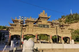 逛庙会，庙会文明在行动，游客整体素质在提升图片
