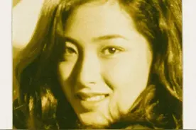 曾黎：同学都红了就她凉了？三个男人路过她的世界，看她独自美丽图片
