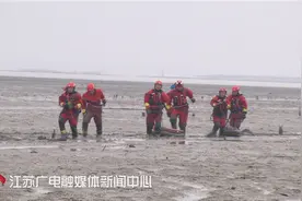 泥滩暗藏“夺命陷阱”，被寻宝人热捧的石臼湖夺走两条人命图片