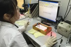 医生防刺白大褂引关注 医护人员安全该靠什么保护图片