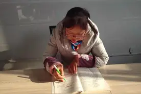 学生没来上课，河南女教师骑车3公里“家访”，翻墙进院救下昏迷母子图片