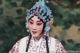 当今京剧舞台上，长相很好，扮相却差的四位演员图片