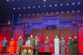 德云社2021年跨年专场，最不糊弄人的阵容演了最糊弄人的跨年图片