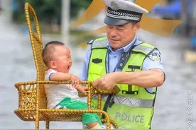人民警察，真帅！图片