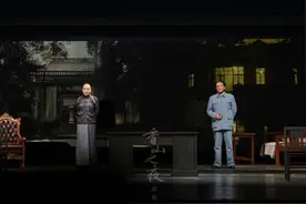 北京人艺舞台上的“香山之夜”，毛泽东和蒋介石都谈论了些什么？图片