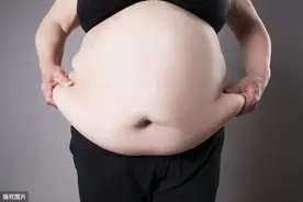 胖子的烦恼：耻骨脂肪堆积造成阴茎短小后缩怎么办？图片