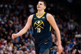 为何NBA球星那么壮，却有那么多人没腹肌呢？现在才明白图片