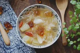 苹果别再生吃了，这个方法煮一锅，又甜又滋补，冷天喝特养人图片