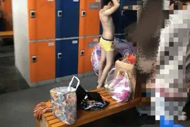 10多岁男童进女更衣室起生理反应，家长回怼“孩子又看不懂”图片