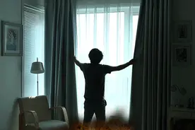 每年这个时候都会发生：宝宝越醒越早！快！现在开始调整还来得及图片