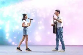 百度掌门人李彦宏女儿现身万人演唱会引网友认岳父图片
