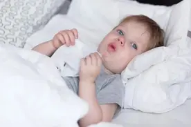 “呼噜呼噜”嗓子有痰？宝宝排痰这5招最有效图片
