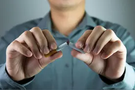 想要戒烟的人，应该一根不抽，还是要逐渐减量？告诉你答案图片