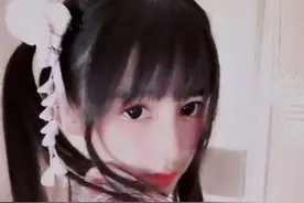 千万网红萝莉生图曝光，21岁被嘲像大妈，与关晓彤合影差别大？图片