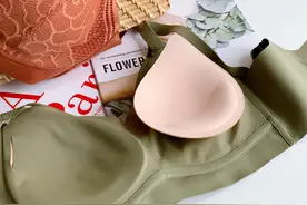 女性是否真的需要乳胶内衣？这是一场骗局还是事实？图片