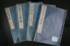 韩国国家图书馆的韩国历史书上面全是中文，完全就是中国古书啊图片