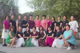 离异母与脑瘫女儿生活窘迫 志愿者伸援手帮扶图片