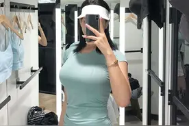 134斤女模拥有傲人腰臀比，身材曼妙比例姣好，身高不再是硬伤图片