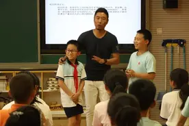 这类孩子即使成绩不好，也能得到班主任的喜欢，你家娃是否在其中图片