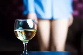 男生酒后乱性是真的吗？看完科学家的解释，女同胞：涨知识了图片