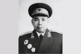 许世友下连当兵，打猎给战士们加餐，班长：普通的兵不能打猎吧？图片