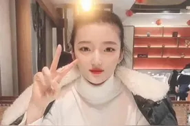 “妙龄奶奶”网络走红，被误认是少女，奶奶：我孙子都上幼儿园了图片