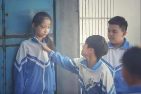打架会"还手"的孩子和"挨打"的孩子，长大差距不是一点半点图片
