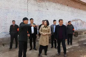 ​黎城法院党组书记、院长李萍深入帮扶村调研指导脱贫攻坚和护林防火工作图片