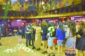 扫黑说到做到！卢秀燕下令强化台中治安，酒店小姐排排站受检图片