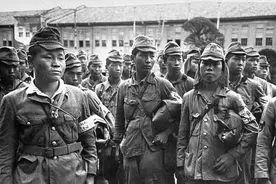 关东军不愿意投降八路军，勾结国民党发动暴乱，最终被击毙数千人图片