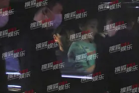 心疼秋瓷炫！童年悲惨为生存拍裸照，婚后老公于晓光还传绯闻图片