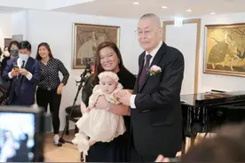 82岁刘诗昆为10个月爱女留4亿教育基金，确保女儿一辈子无忧图片