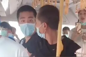 公交车上抓小偷的警校生：“我是警察，不怕你记！”图片