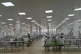 临川一中食堂用劣质油？一男子网上造谣被临川警方行政拘留图片